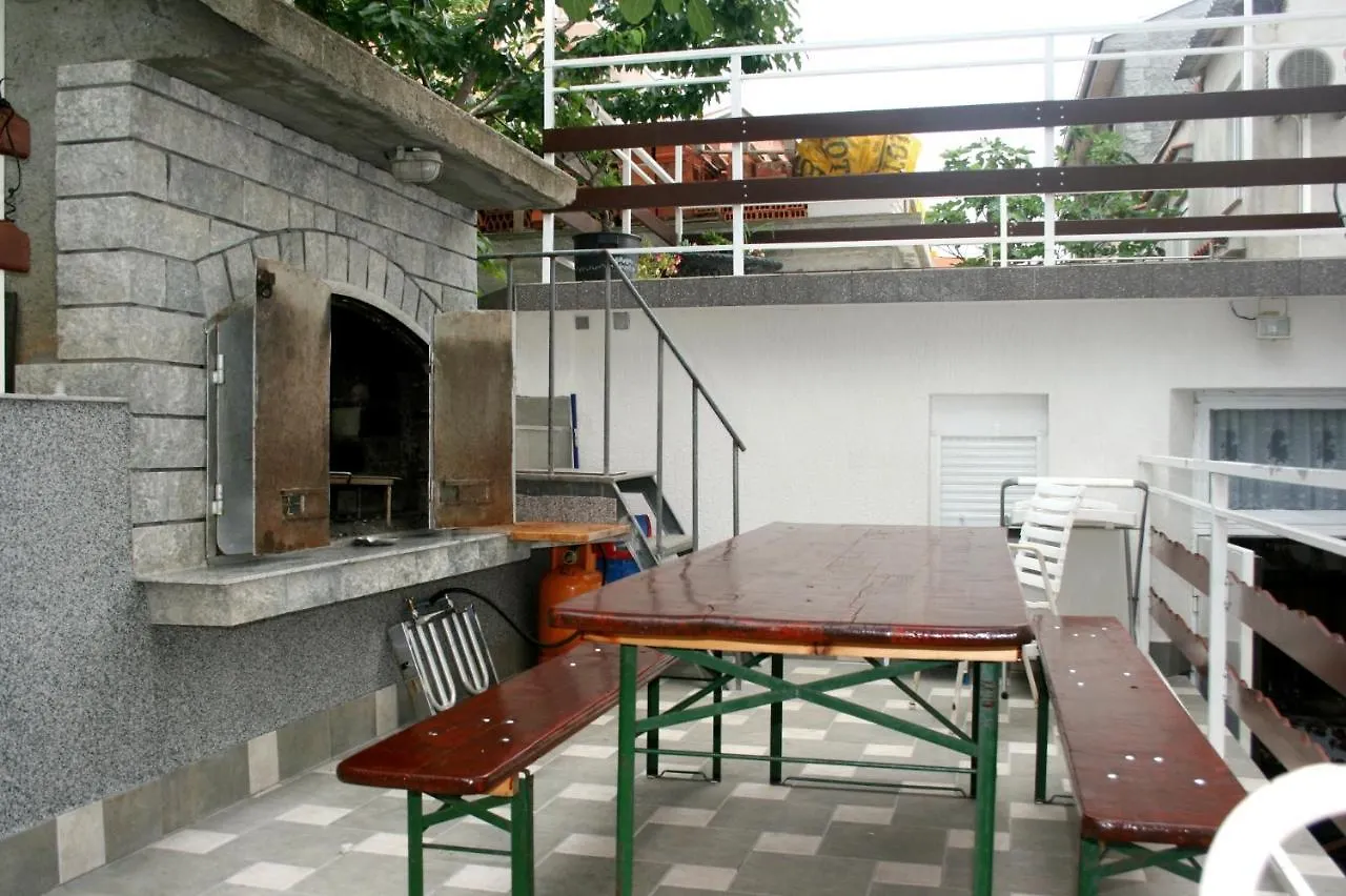 Apartment Crikvenica 5553E 0*,